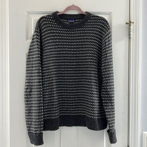 Men’s Patagonia sweater